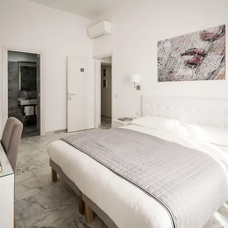 Гостевой дом Vinci House 4*