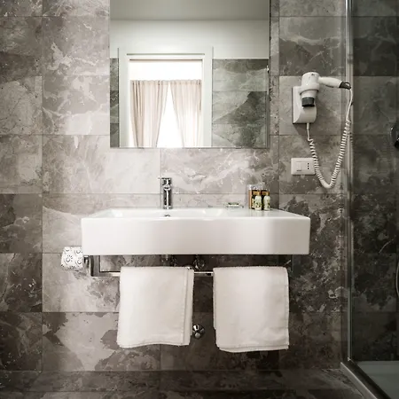 Гостевой дом Vinci House 4*