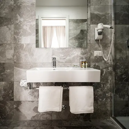 Vinci House Гостевой дом 4*
