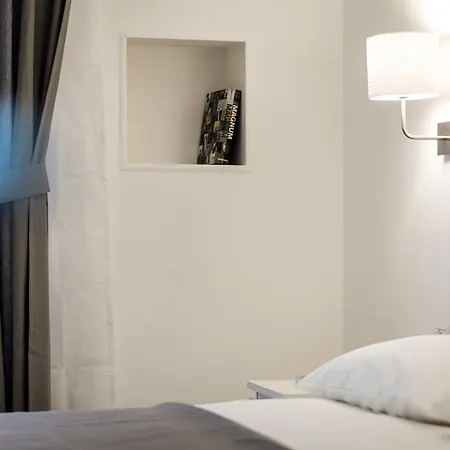 Гостевой дом Vinci House 4*