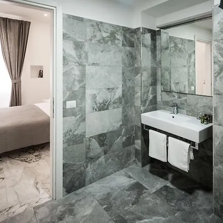 Гостевой дом Vinci House 4*